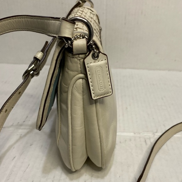 Coach Kristin Woven Leather Ivory Crossbody Bag W 8.5’ X H 8’ X D 2’ - Picture 5 of 13